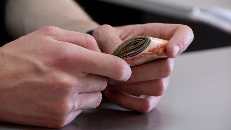 Неофициальные варианты выплаты зарплаты пользуются популярностью среди сотрудников в Иркутской области